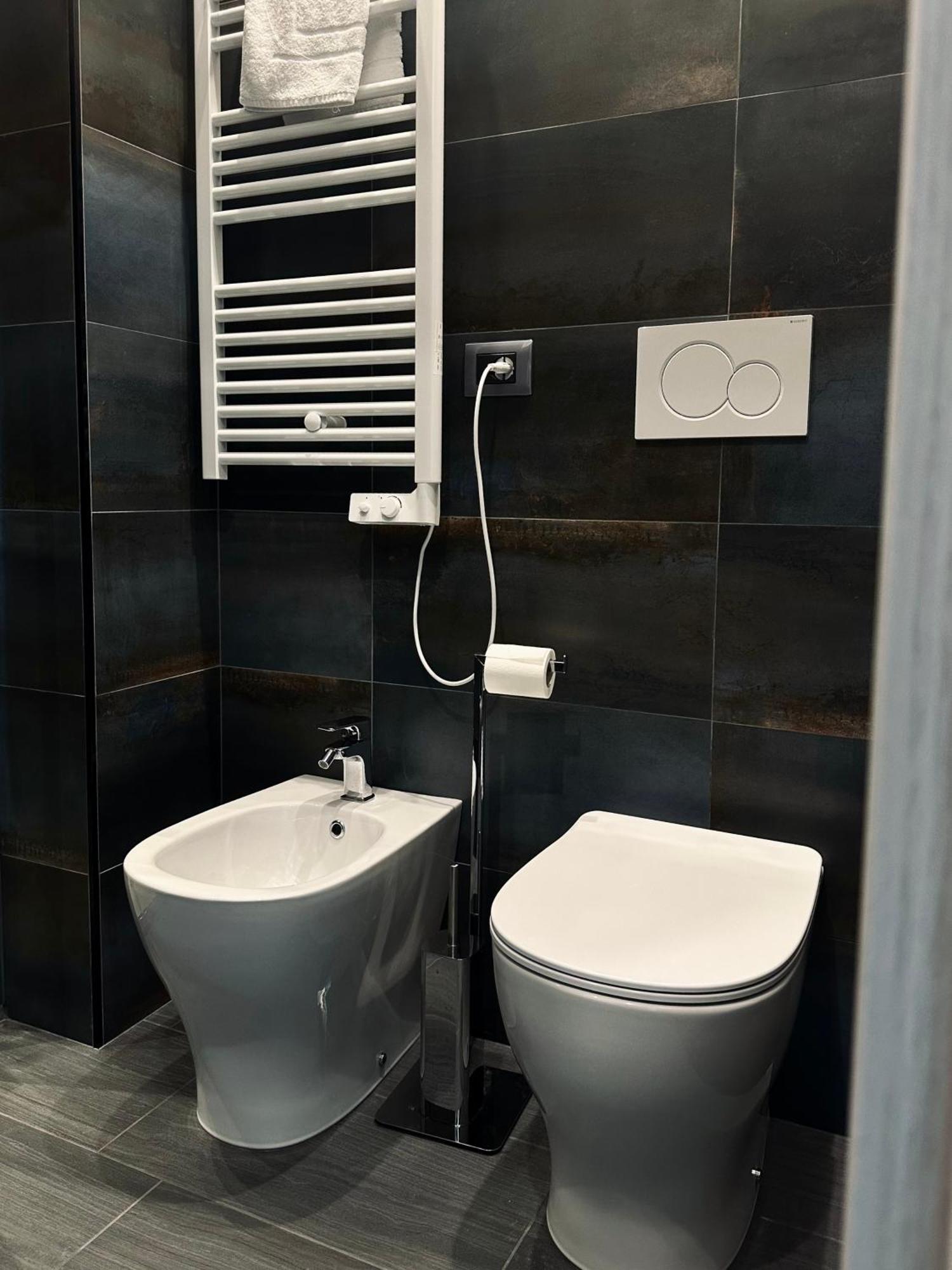 Real Rooms Dalia Специя Екстериор снимка