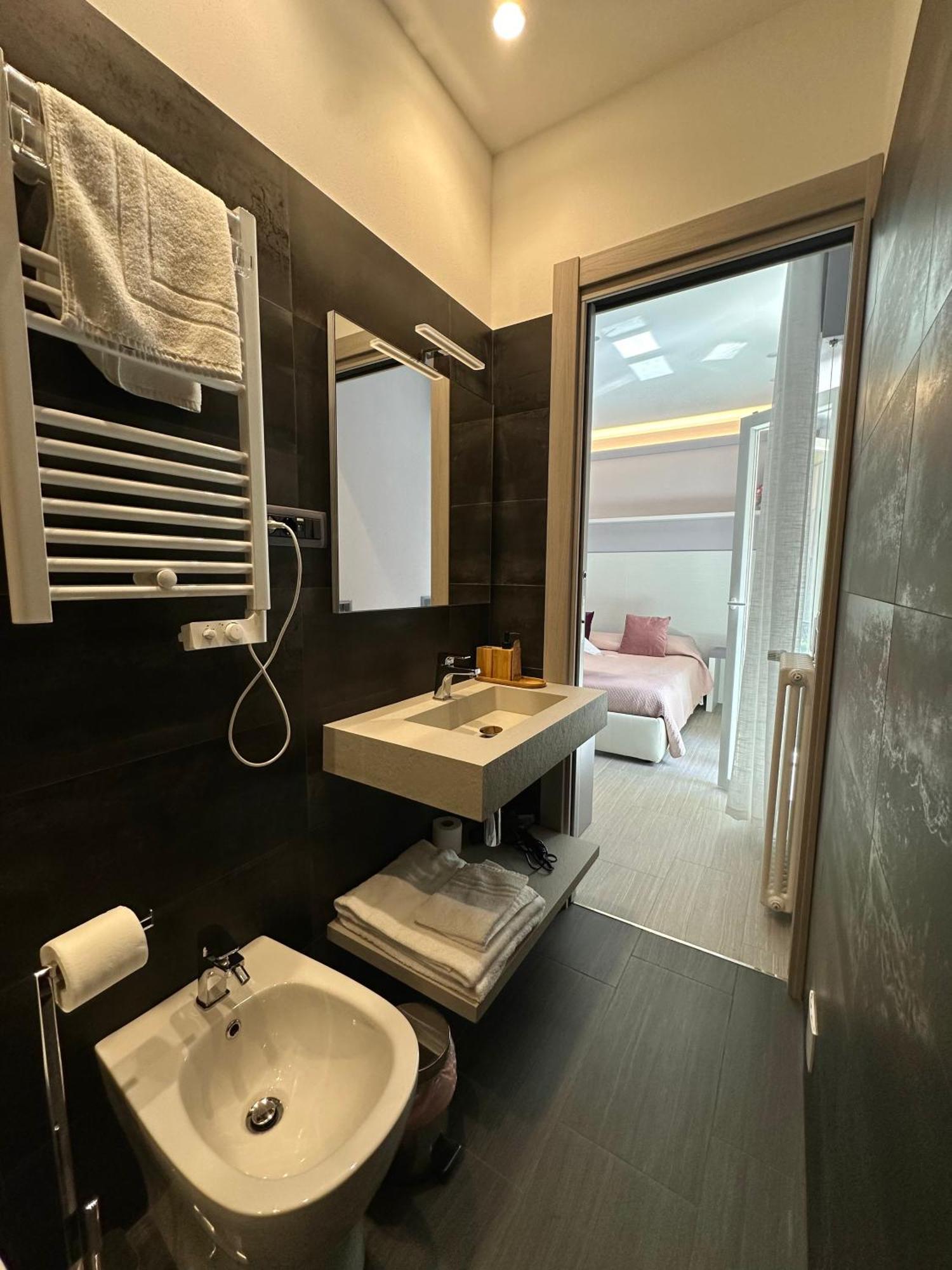 Real Rooms Dalia Специя Екстериор снимка